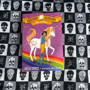 🎃3 for $10🎃 Unicorn Academy Ava and Star by Julie Sykes Book